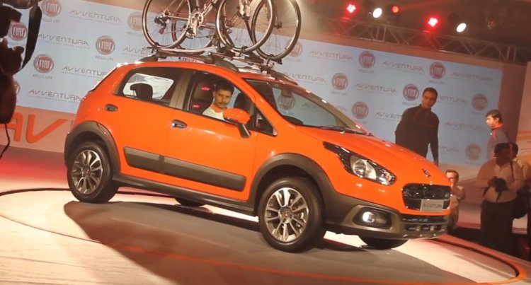 Fiat Avventura at the launch in India screen capture
