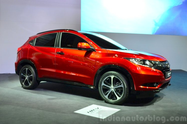 Honda HR-V prototype for Europe front three quarter at 2014 PaHonda HR-V prototype for Europe front three quarter at 2014 Paris Motor Showris Motor Show