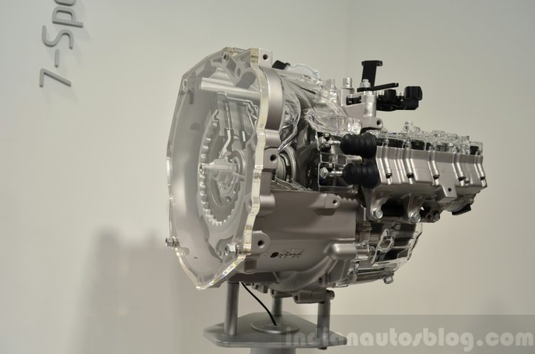 Hyundai 7-speed dual-clutch transmission three quarters at the 2014 Paris Motor Show