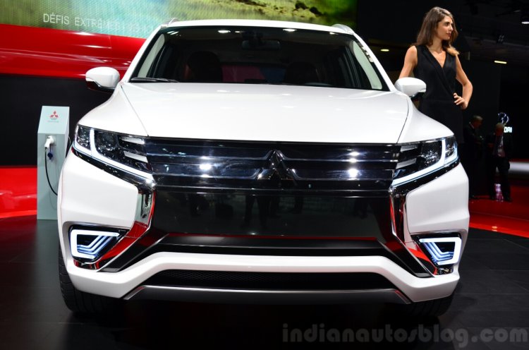 Mitsubishi Outlander PHEV Concept-S front at the 2014 Paris Motor Show