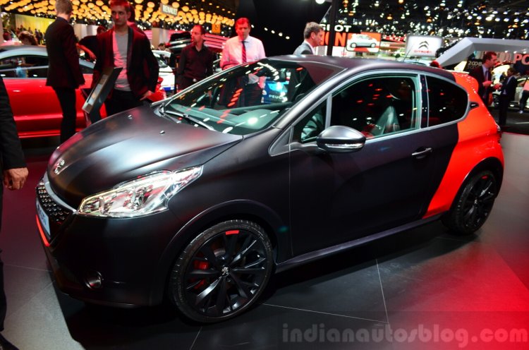 Peugeot 208 GTi 30th Anniversary Edition front three quarter at the 2014 Paris Motor Show