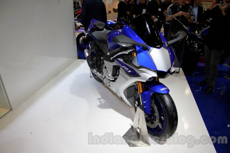 2015 Yamaha YZF-R1 front three quarter at EICMA 2014