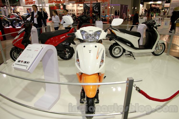 Hero Pleasure front at EICMA 2014