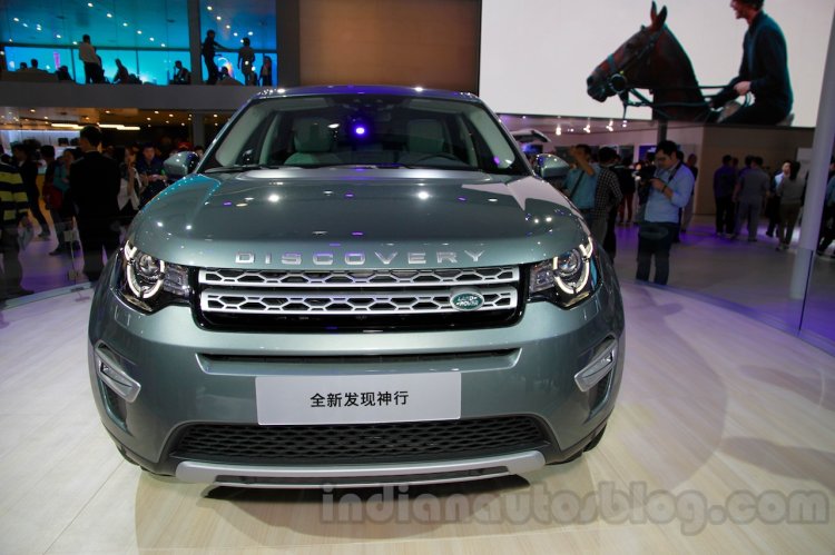 Land Rover Discovery Sport front at 2014 Guangzhou Auto Show