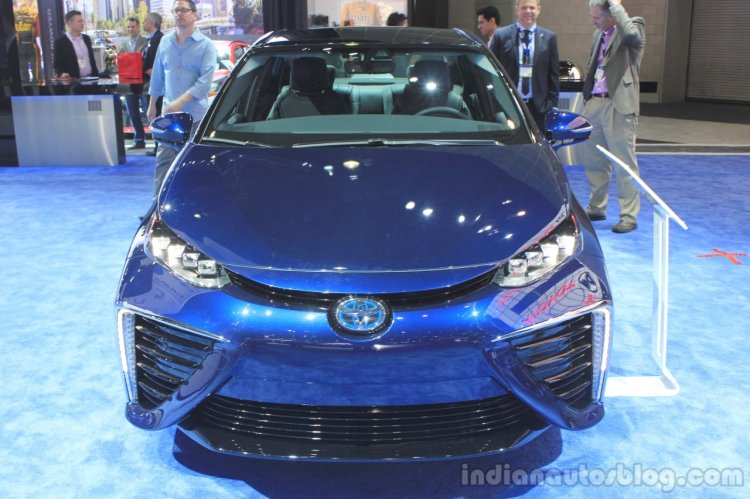 Toyota Mirai front at the 2014 Los Angeles Auto Show