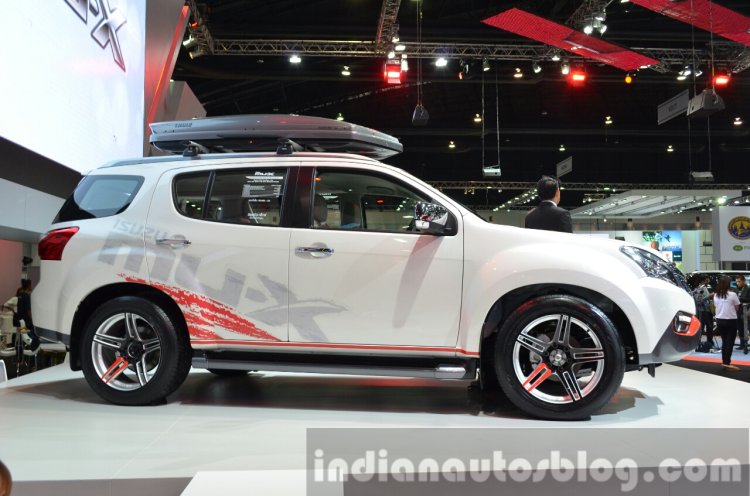 2014 Isuzu MU-X side at the 2014 Thailand Motor Expo