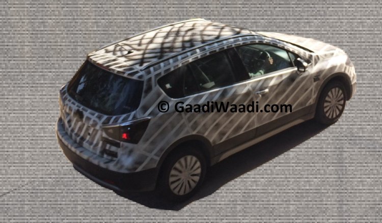 2015 Maruti Suzuki SX4 S Cross spied rear three quarter
