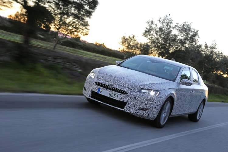 2016 Skoda Superb front three quarters teaser