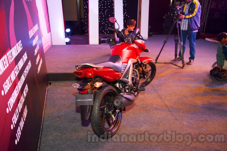 Honda CB Unicorn 160 rear quarter