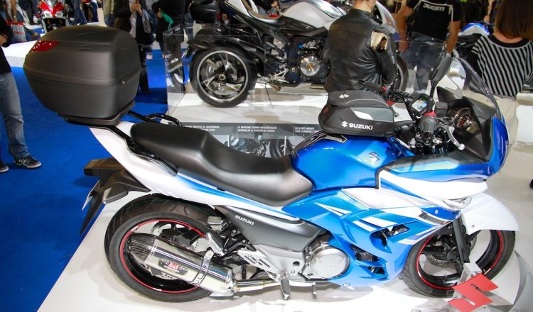 Suzuki Inazuma 250 F profile at EICMA 2014
