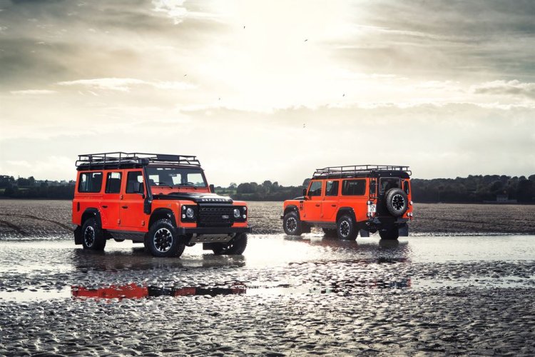 2015 Land Rover Defender Adventure Edition
