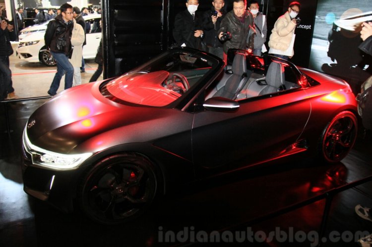 Honda S660 Concept front quarter at the 2015 Tokyo Auto Salon
