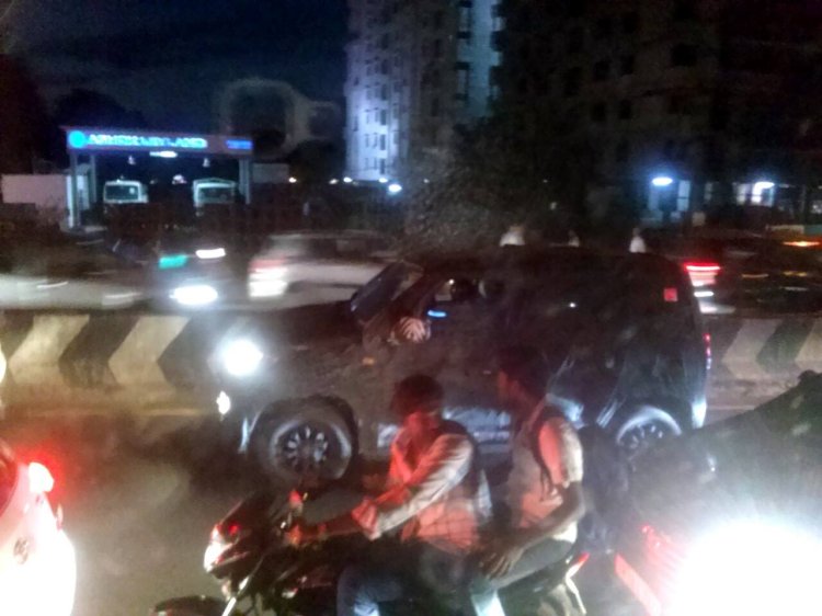 Mahindra U301 side profile spyshot Chennai testing