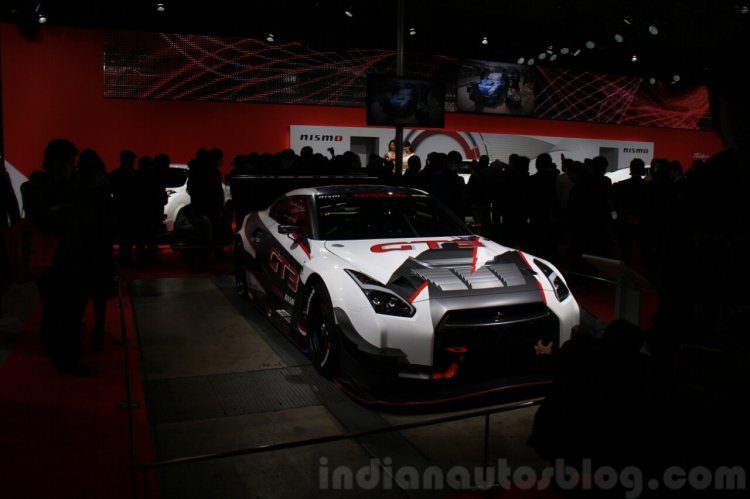 NISSAN GT-R NISMO GT3 front three quarter TAS 2015