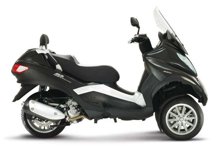 Piaggio MP3 side press image