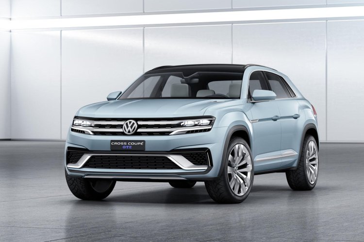 VW Cross Coupe GTE Concept front quarter