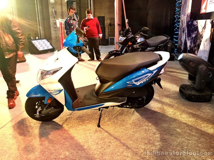 2015 Honda Dio side live image