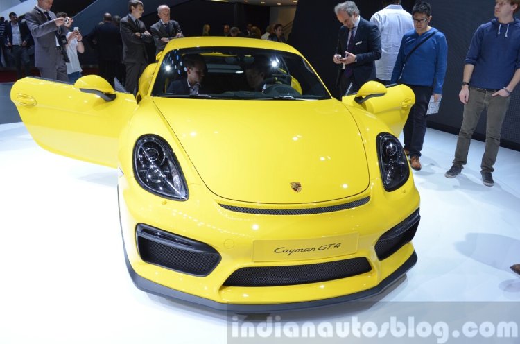 2015 Porsche Cayman GT4 front(2) view at 2015 Geneva Motor Show