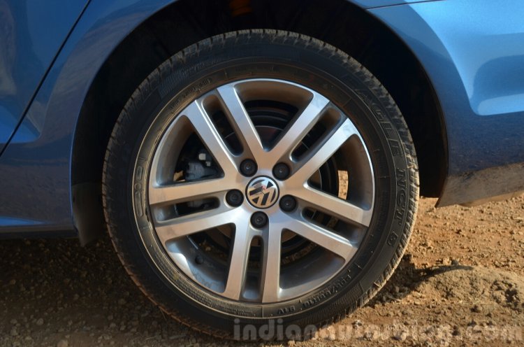 2015 deals jetta hubcap