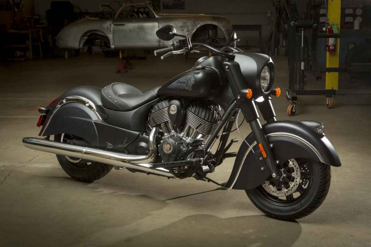 2016 Indian Chief Dark Horse Left Front Three Quarters