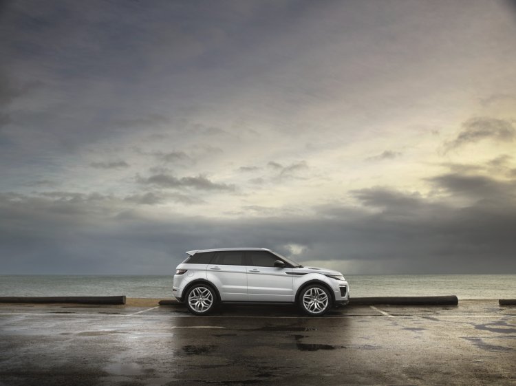 2016 Range Rover Evoque side