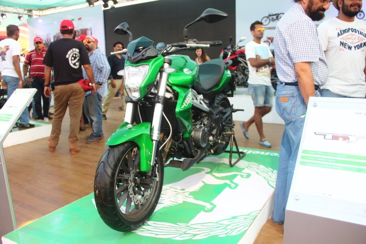 DSK Benelli TNT 300 At India Bike Week 2015 Front Left Three Quarters