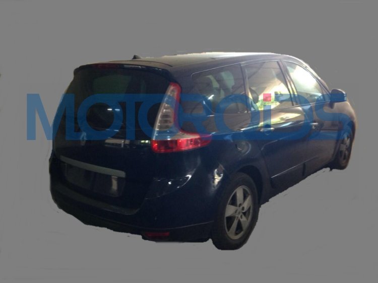 Renault Grand Scenic rear quarter spied India