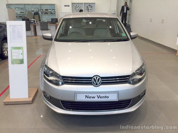 2014 VW Vento front Highline variant