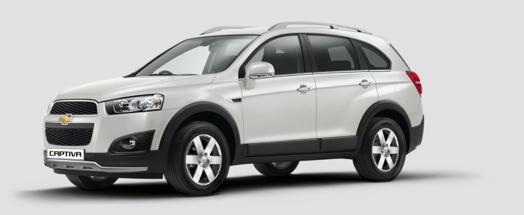 2015 Chevrolet Captiva side for India press image