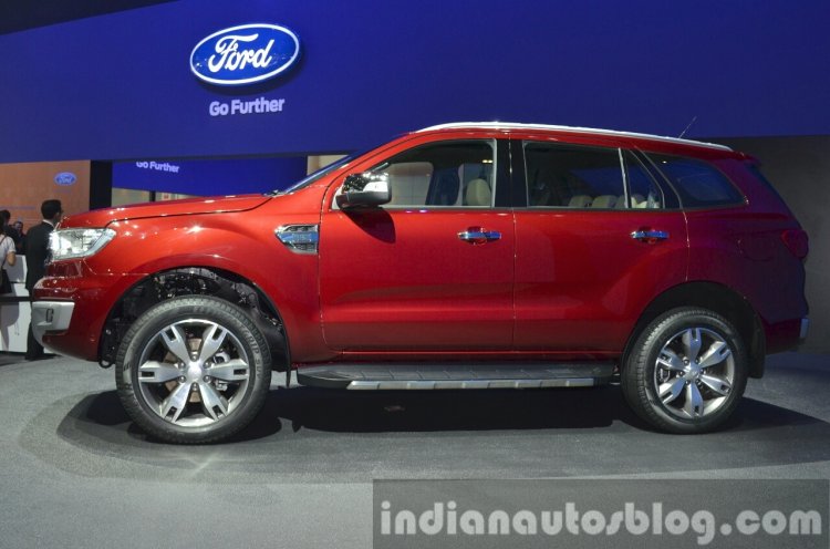 2015 Ford Everest side view (2015 Ford Endeavour) at the 2015 Bangkok Motor Show