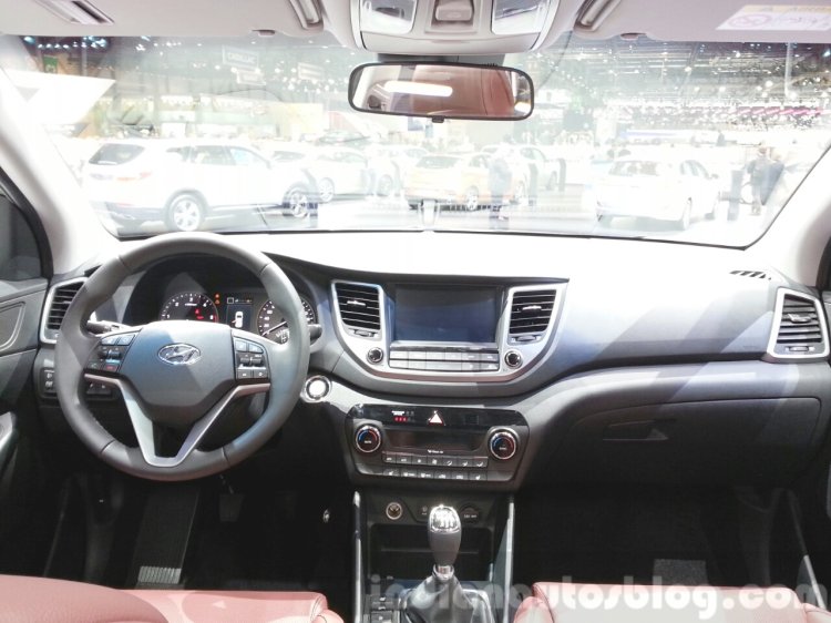 2016 Hyundai Tucson dashboard(2) at the 2015 Geneva Motor Show