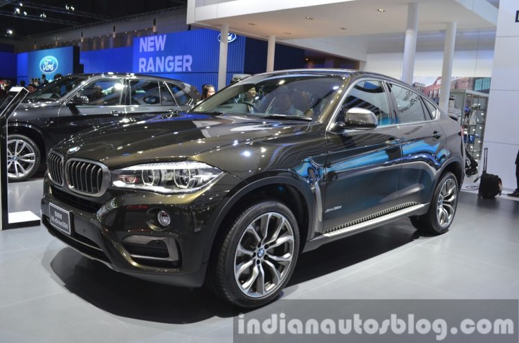 BMW X6 front three quarter at the 2015 Bangkok Motor Show