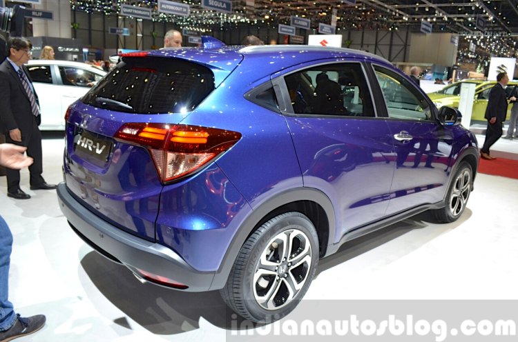 Honda HR-V rear three quarter view at 2015 Geneva Motor Show