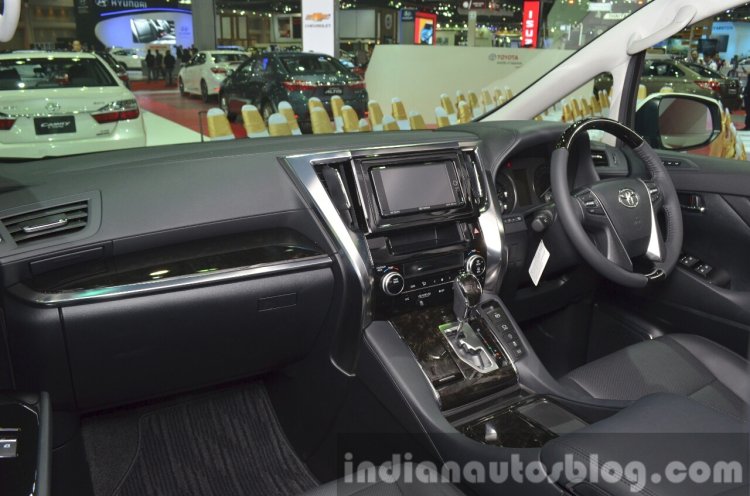 Toyota vellfire салон