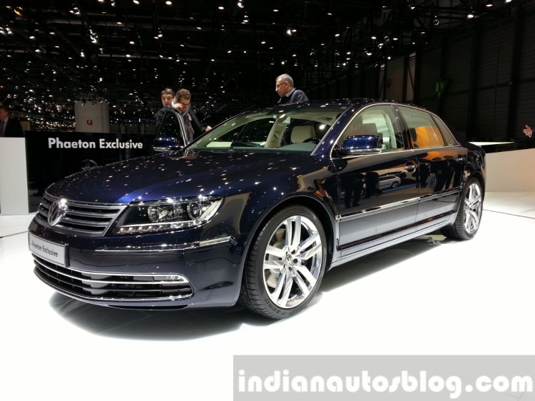 VW Phaeton Exclusive Edition front quarter at 2015 Geneva Motor Show