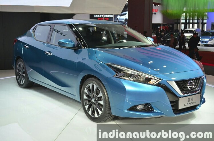 Nissan Lannia front three quarter right at Auto Shanghai 2015