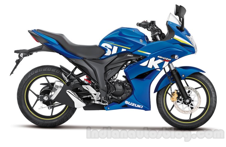 Suzuki Gixxer SF side press shot