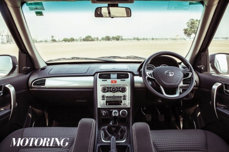 2015 Tata Safari Storme facelift interior