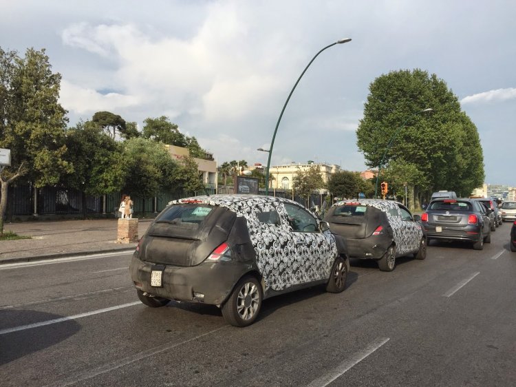2016 Lancia Ypsilon facelift rear three quarter spied testing