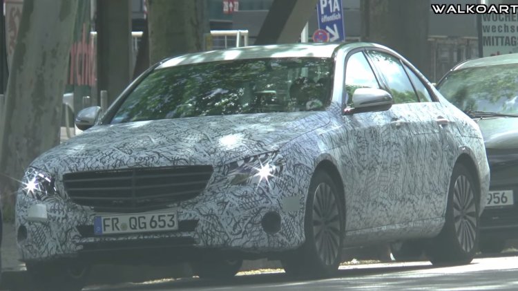 2016 Mercedes E-Class sedan (W213) front spied camouflaged