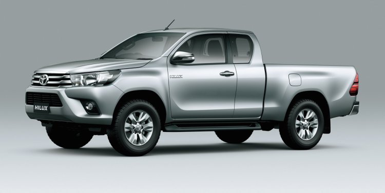 2016 toyota hilux space cab front three quarter press image
