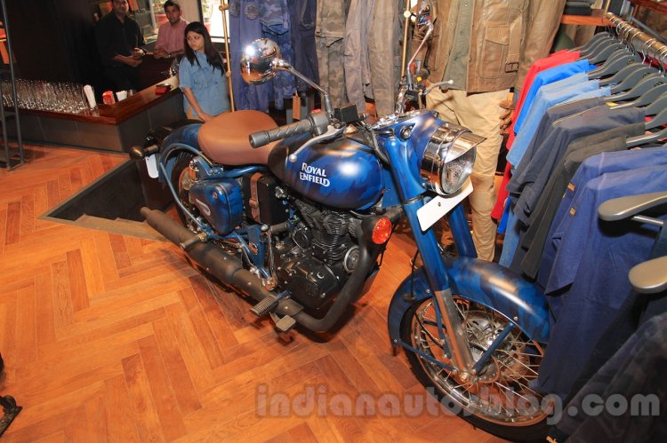 Royal Enfield Classic 500 Limited Edition Squadron Blue despatch front three quarter unveiled at new flagship store