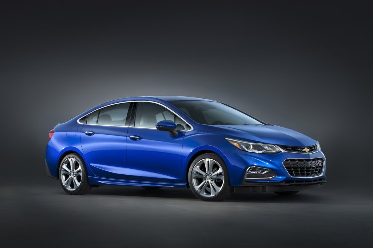 2016 Chevrolet Cruze side official image