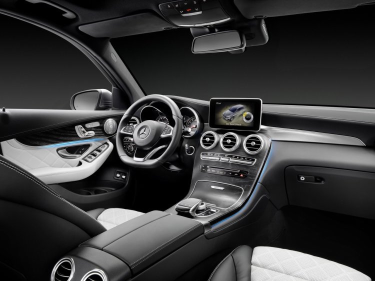 2016 Mercedes GLC front cabin unveiled press images