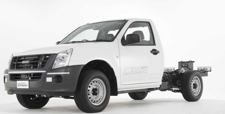 Isuzu D-Max cab-chassis variant front three quarter