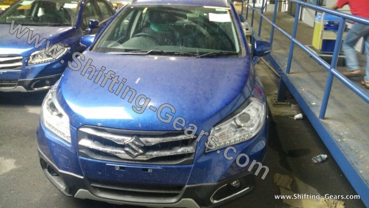 Maruti S-Cross front leaked