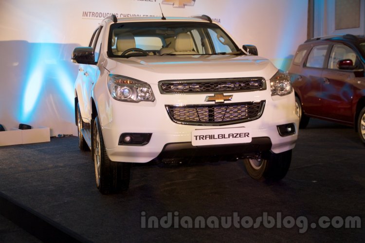 2016 Chevrolet Trailblazer front unveiled in Delhi