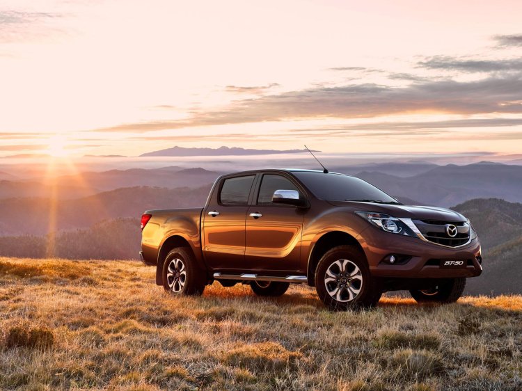 2016 Mazda BT-50 press image official