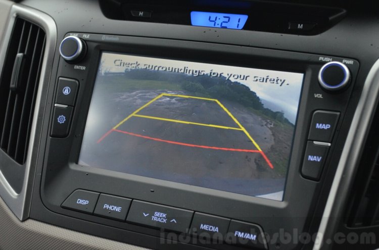 Hyundai Creta Diesel reverse camera Review