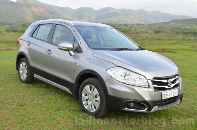Maruti S-Cross front three quarter Review
